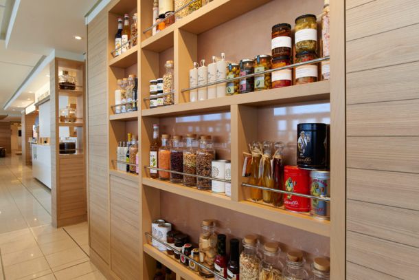 Spice shelf